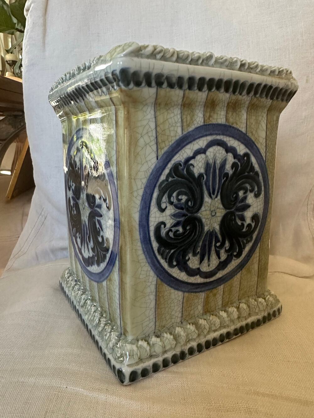 Maitland Smith Vintage Blue Porcelain Jar Chinoiserie Utencil holder square